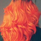 pomarańczowy (orange) kolor włosów dzięki tonerowi PRAVANA